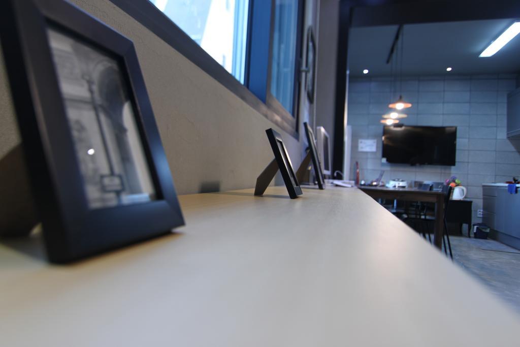 24 Guesthouse Garosugil - Gangnam Seoul Ngoại thất bức ảnh