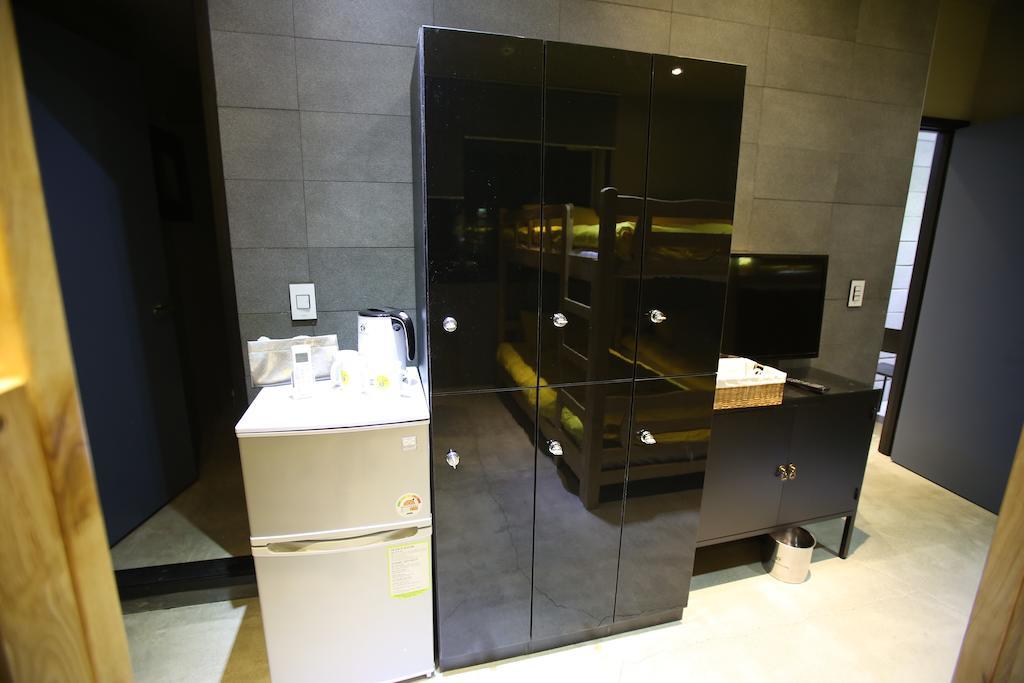 24 Guesthouse Garosugil - Gangnam Seoul Phòng bức ảnh