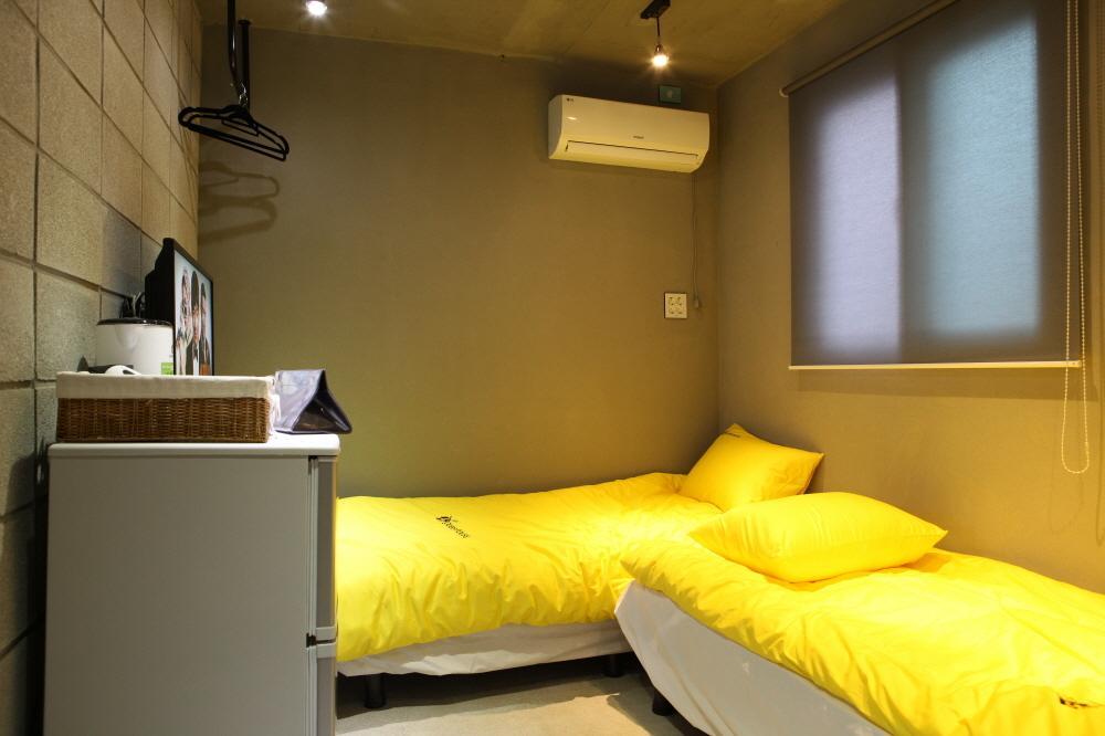 24 Guesthouse Garosugil - Gangnam Seoul Phòng bức ảnh