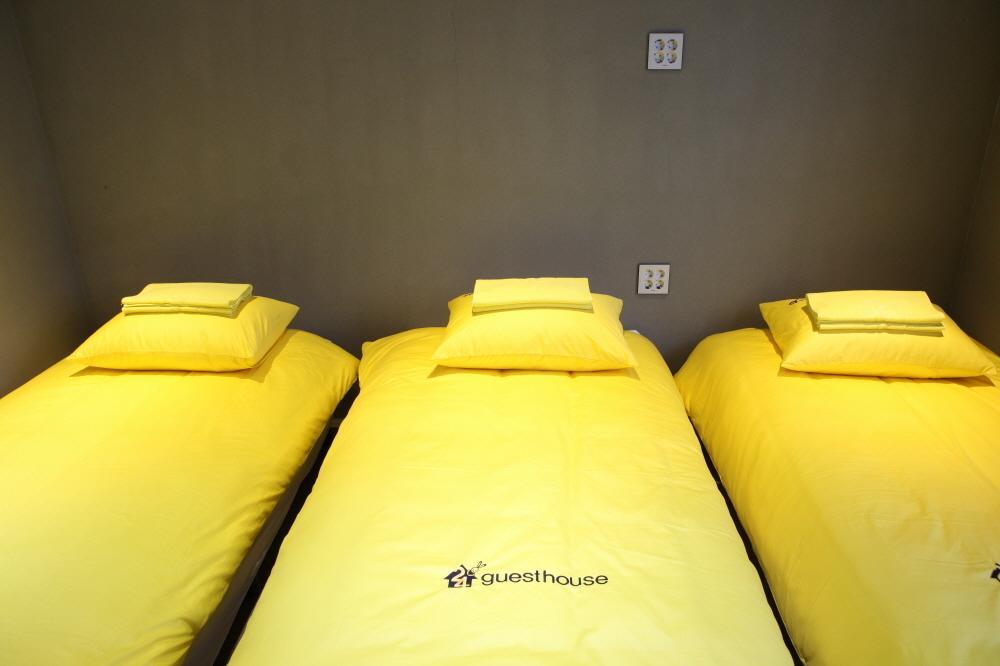 24 Guesthouse Garosugil - Gangnam Seoul Phòng bức ảnh